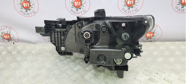 TM52510K0 Mazda Фара правая