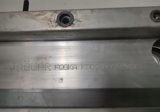  LR137900 Land Rover