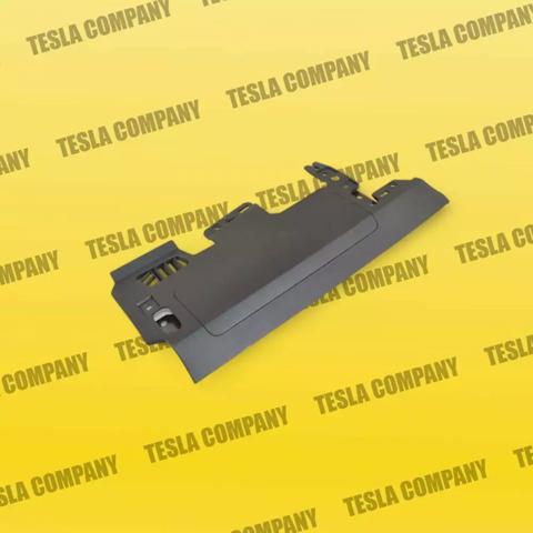 Подушка безпеки, водійська, AIRBAG, захисту колін 107782500D Tesla