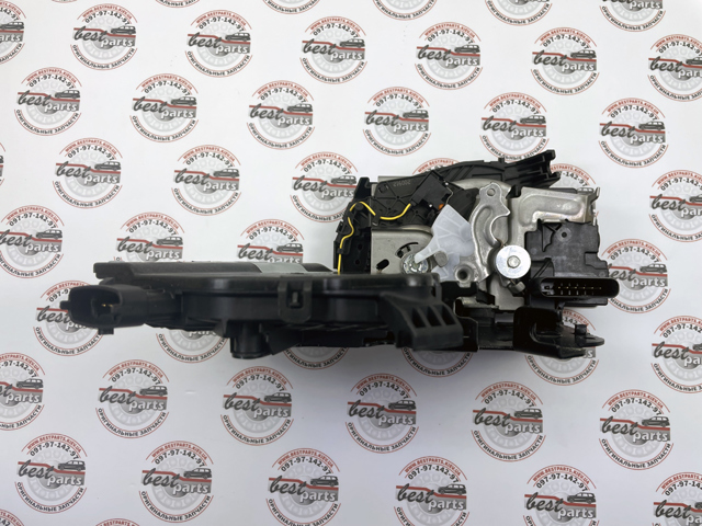 Замок передніх пасажирських дверей Land Rover LR078708 ціна, від 81.83 USD