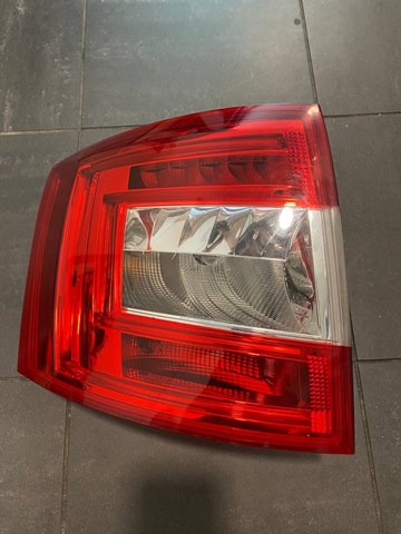 Ліхтар задній лівий VAG 5E9945095A ціна, від 131.74 USD