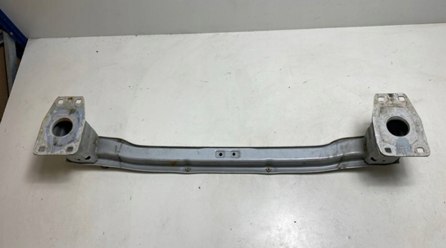 Підсилювач бампера переднього Land Rover LR059013