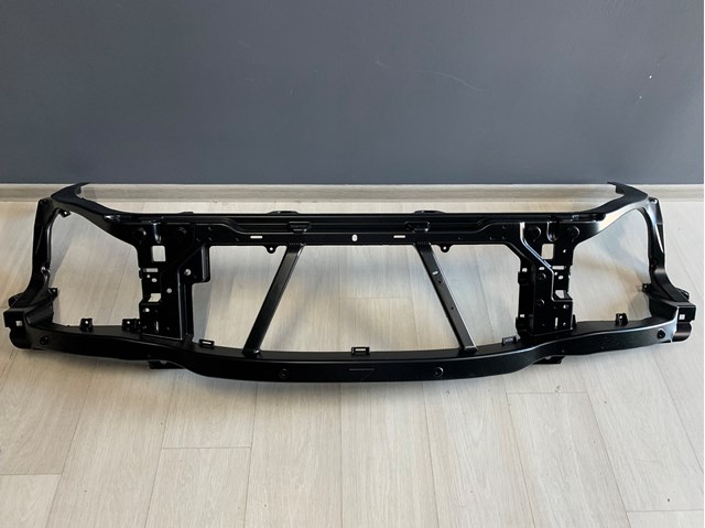Рамка радіатора LR161931 Land Rover