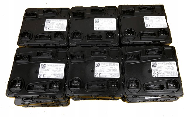  VAG 8W0907064GB