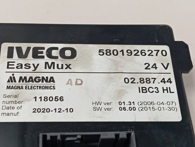 Модуль керування двигуном склоочисника Iveco 5801926270 ціна, від 341.66 USD