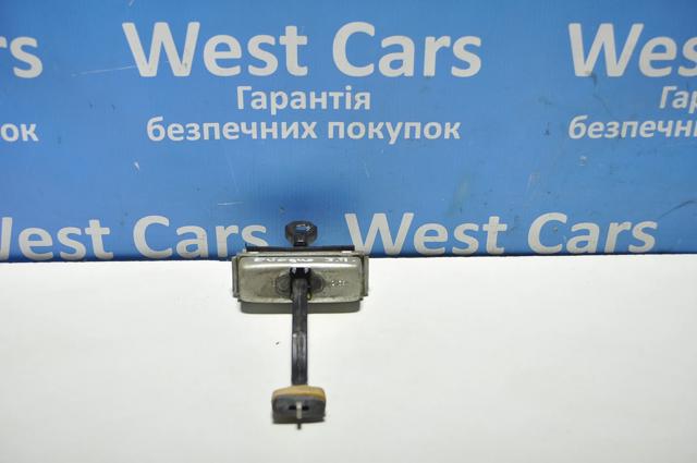 Купити LR027611 Land Rover 
