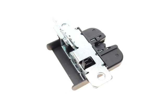 Замок дверей багажника Autotechteile 3827006 ціна, від 19.00 USD