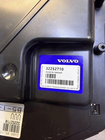 Купити 32252710 Volvo 