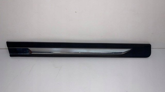 Купити 828766FR0A Nissan/Infiniti Молдинг задніх правих дверей, нижній
