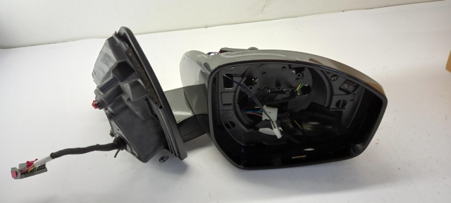 Праве бічне дзеркало Land Rover LR072950 ціна, від 181.22 USD