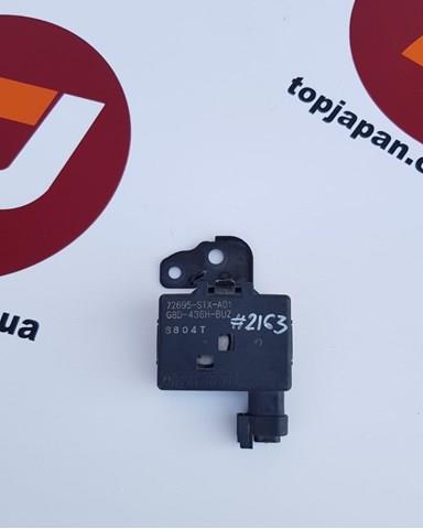  Honda 72695STXA01
