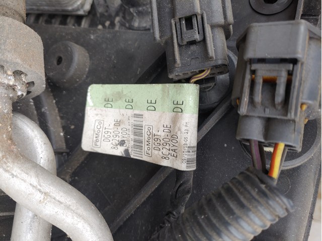 Купити DG938C607DD Ford Дифузор радіатора охолодження, в зборі з двигуном і крильчаткою