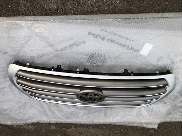 Решітка радіатора 5310160620 Toyota