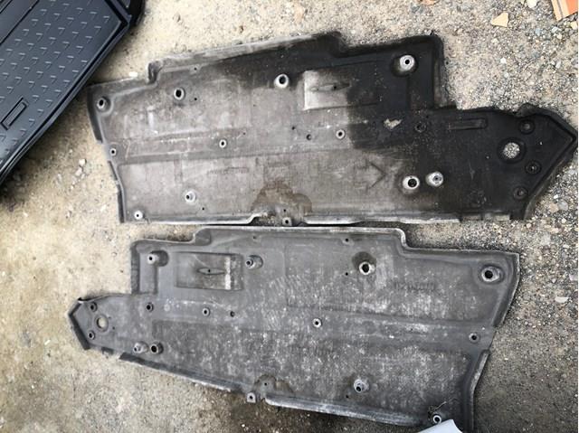 5816633040 Toyota Захист днища, лівий