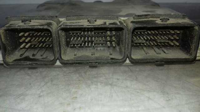 Електронний блок керування двигуном 0281010637 Renault (RVI)