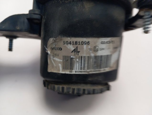 Купити 504181095 Iveco Фара протитуманна, ліва=права