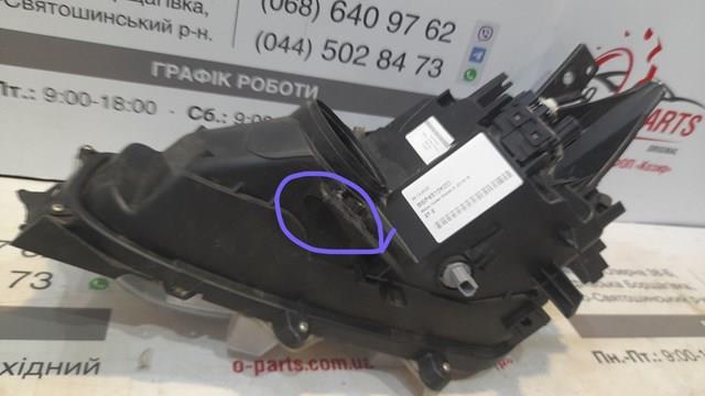 Фара права BSP4510K0D Mazda