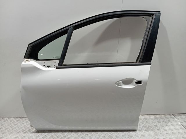 Двері передні ліві 9807820780 Peugeot/Citroen