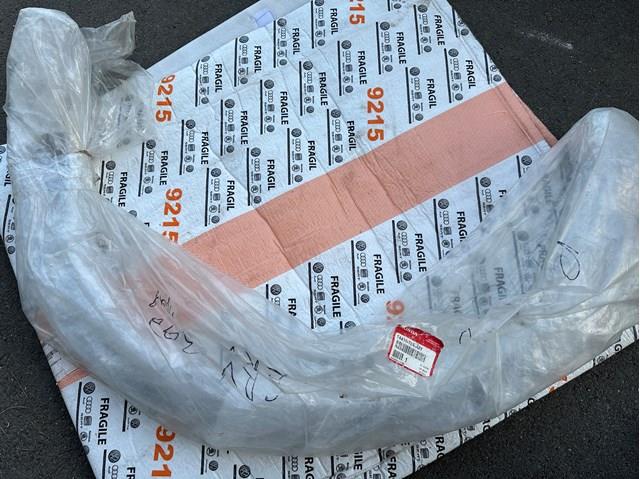 Накладка заднього правого крила Honda 74410T0AA01 ціна, від 19.72 USD
