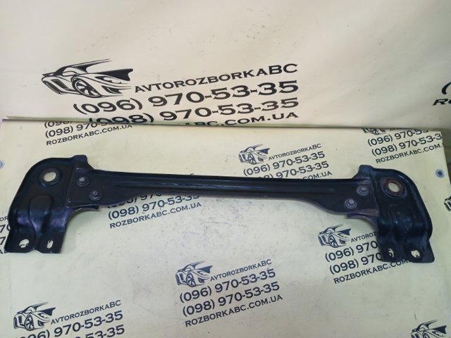6G9NR10684CC Land Rover Рамка радіатора нижня