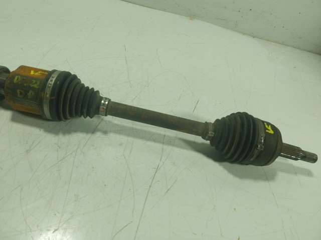 Піввісь передня, права Renault (RVI) 391009795R ціна, від 540.14 USD