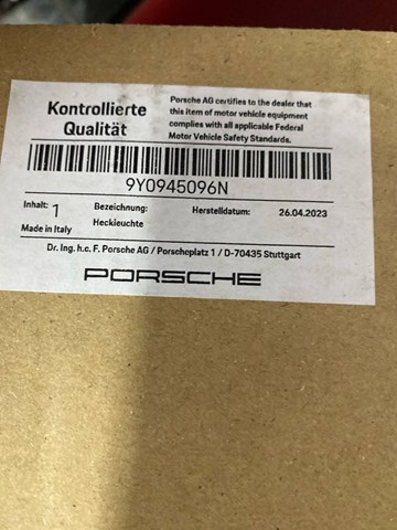 9Y0945096N Porsche 
