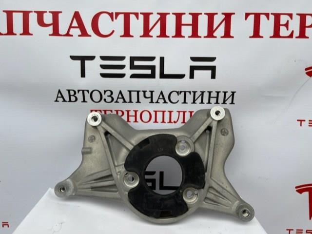 Стакан-амортизатора Tesla 104403200C ціна, від 12.67 USD
