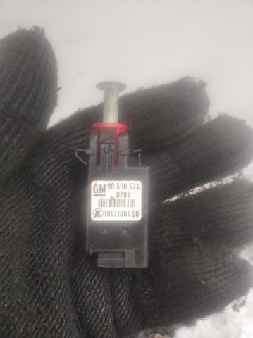 Кнопка стоп-сигналу General Motors 90590574 ціна, від 8.87 USD