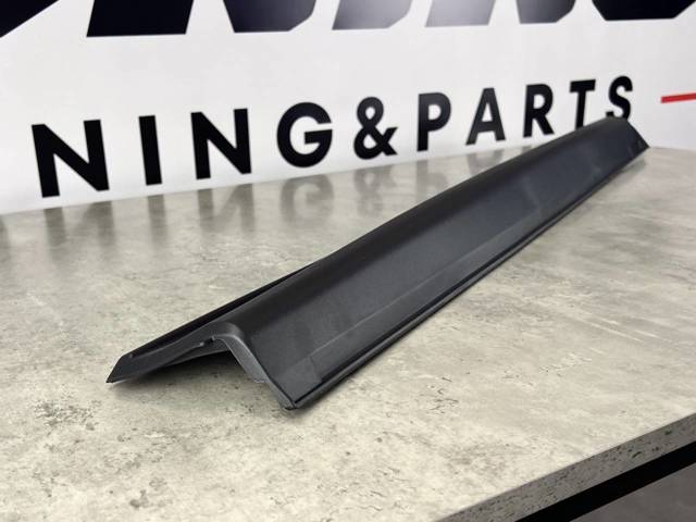 Молдинг передньої лівої двері KB7W51RB0B Mazda