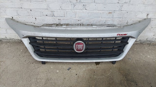 Решітка радіатора 1314846070 Fiat/Alfa/Lancia
