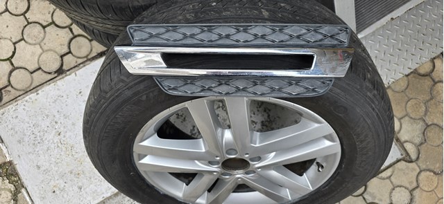 Заглушка під протитуманні фари, ліва Mercedes A1668843722 ціна, від 29.65 USD
