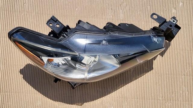 Основна фара - вставка Mazda GJR9510K0C ціна, від 217.81 USD