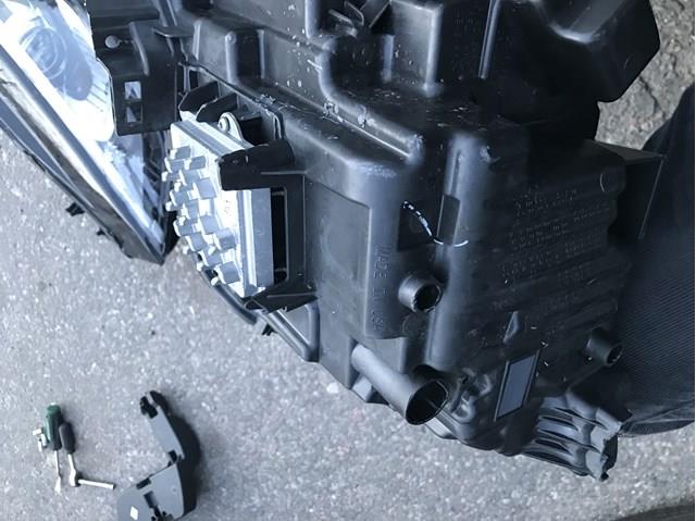 Купити KT4B13W029BF Ford Права блок фара