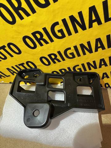 KSD450162 Mazda Кронштейн решітки радіатора