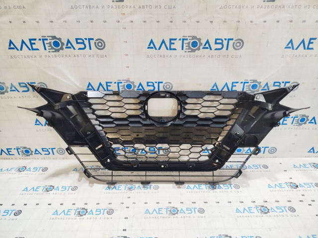 Решітка радіатора 623106CG1A Nissan/Infiniti