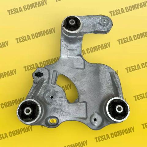 Купити 111071100B Tesla 