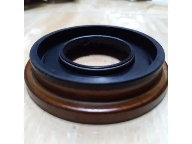 Сальник распредвала двигуна, передній Mazda PA3327165 ціна, від 15.40 USD