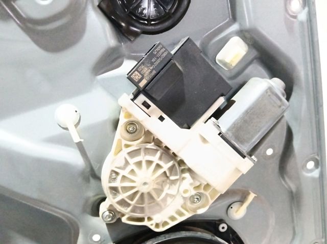 6L3837751 VAG Ремкомплект механізму склопідіймача передніх дверей
