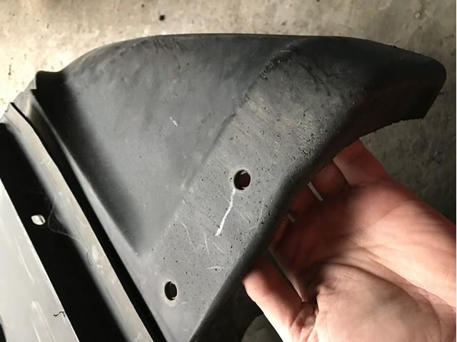 Захист заднього бампера 600818000E Tesla