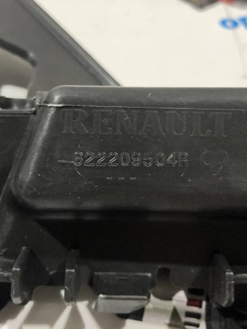 Купити 622204446R Renault (RVI) Кронштейн бампера переднього, правий