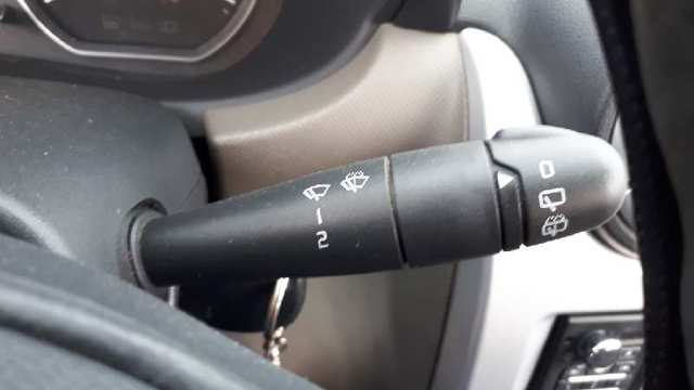 Перемикач підрульовий, правий Renault (RVI) 8200792584 ціна, від 16.91 USD