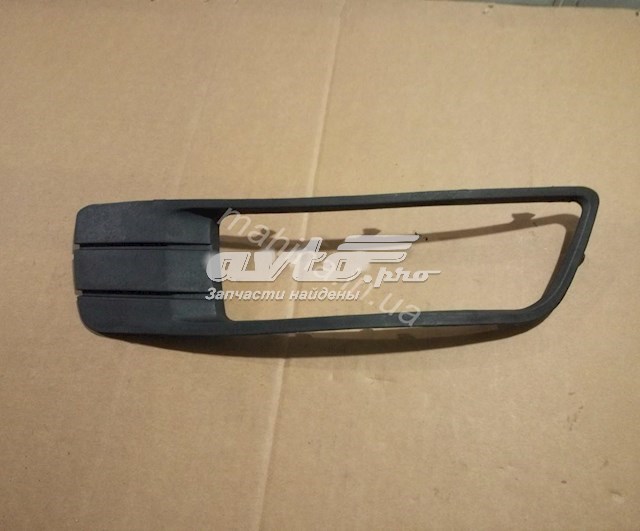 Рамка/облицювання фари правої Geely 1068001653 ціна, від 1.27 USD