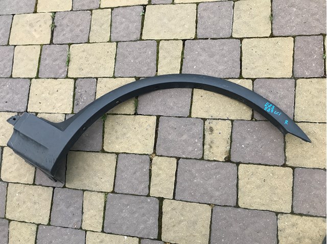 51773405818 BMW Молдинг передньої арки колеса, правий