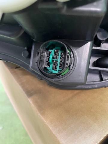 Купити 92102CW150 Hyundai/Kia Фара правая