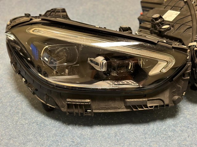 Купити A2069063003 Mercedes 