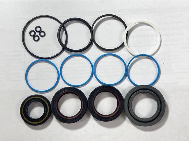 RE9021KIT Emmetec Ремкомплект до рульової рейки