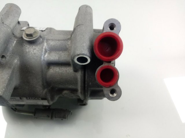 Купити 8200953359B Renault (RVI) Компресор кліматичної установки