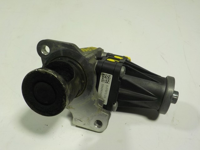 Купити H8201411538 Renault (RVI) 