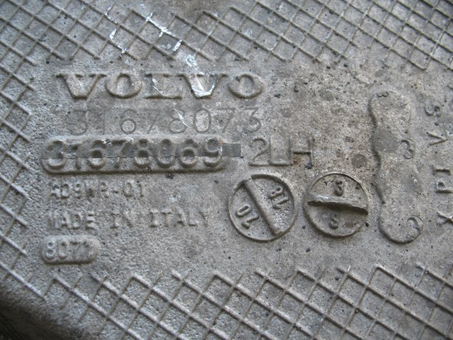 36012076 Volvo 