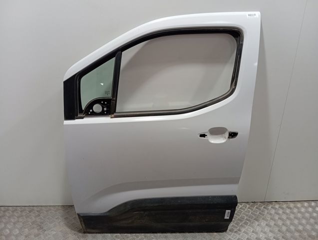 Двері передні ліві 9856199780 Peugeot/Citroen
